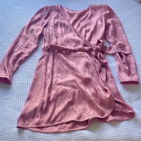 NWOT Aritzia Wilfred Callie Dress Wild Pink - Medium - Picture 7 of 8
